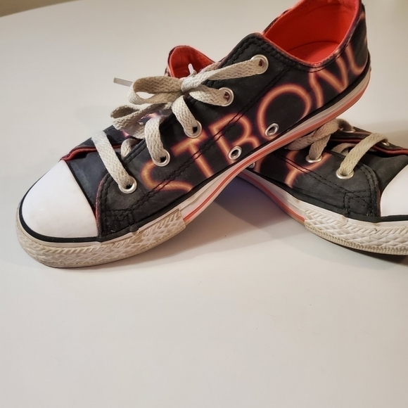 Pretty Strong Girls Converse size 3 - Picture 3 of 9